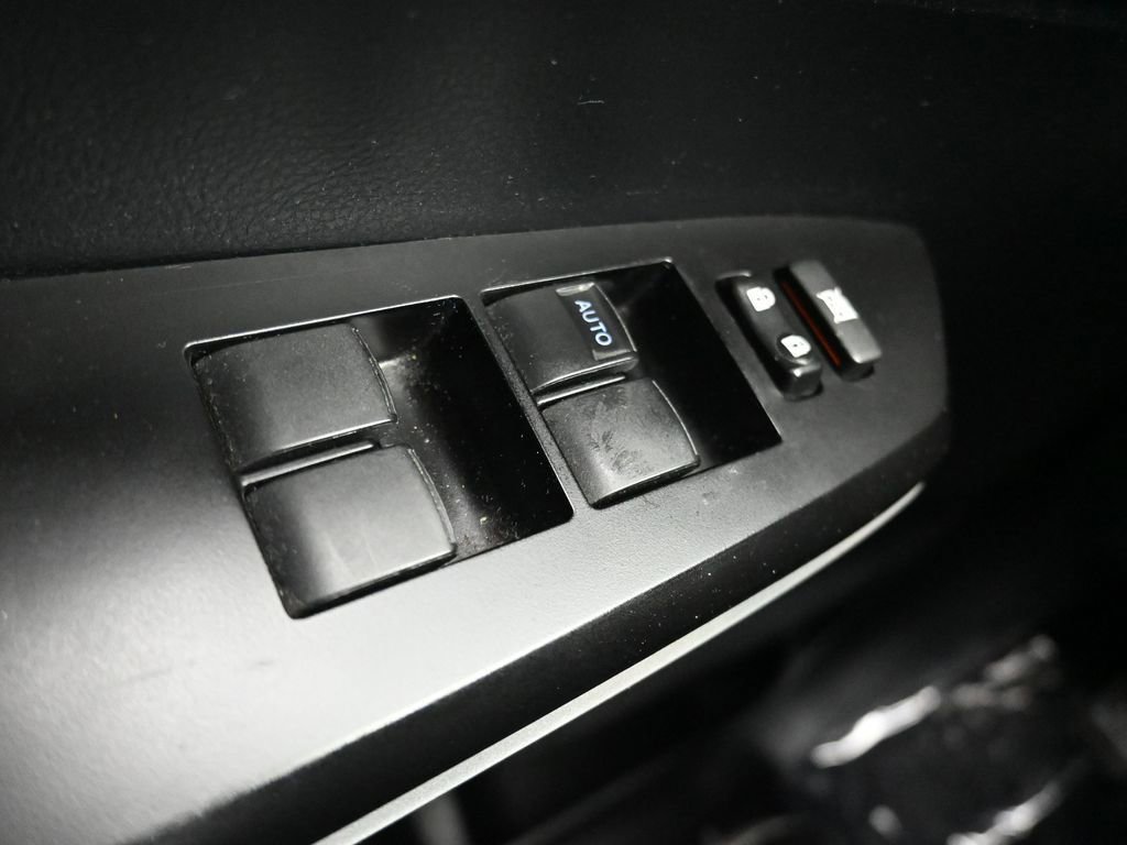 Used 2017 Toyota Tundra SR5 image 24