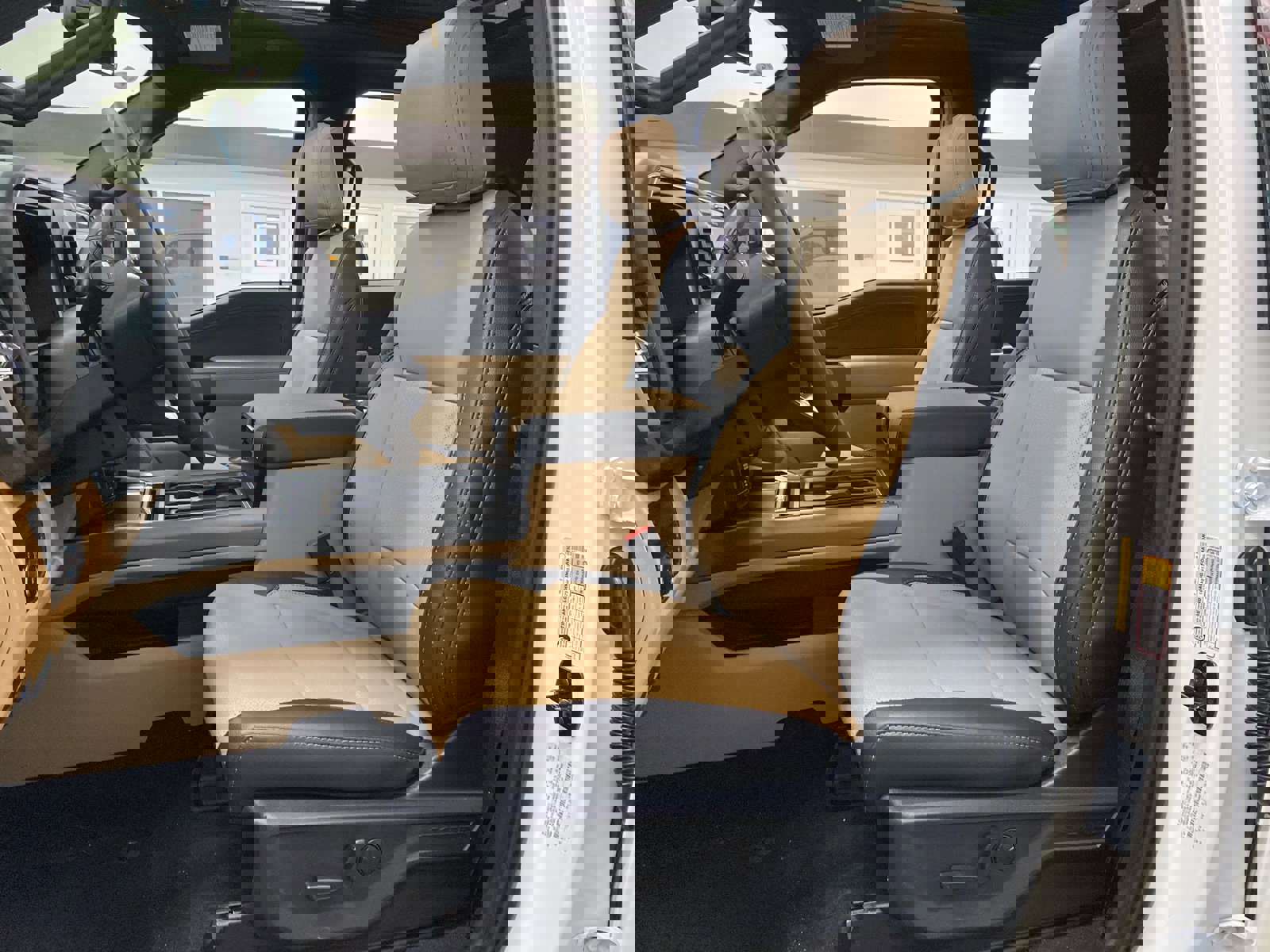 New 2026 Ford F350 Lariat w/ Black Appearance Package image 23