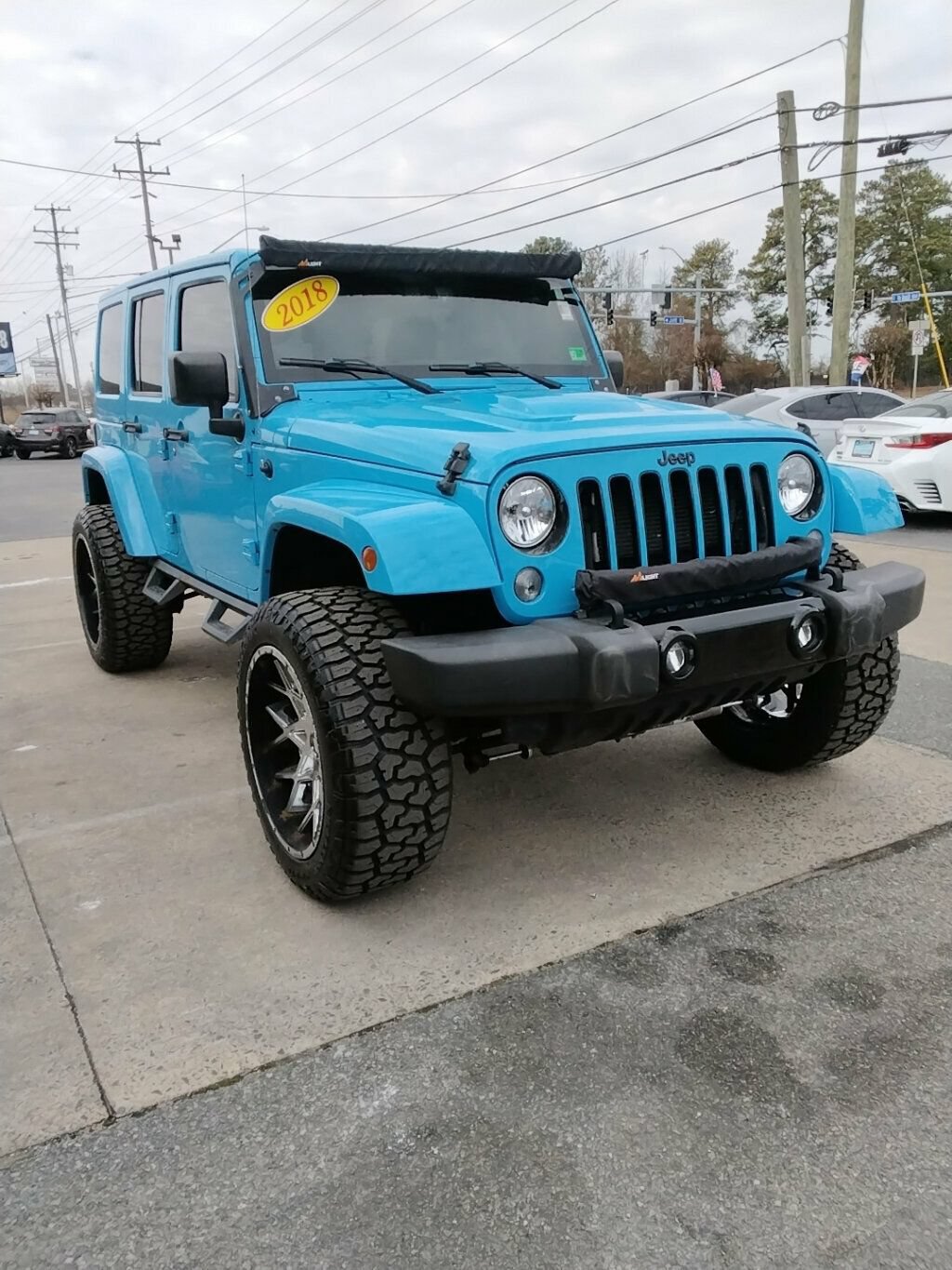 Used 2018 Jeep Wrangler Unlimited Sahara AWD/4WD image 5