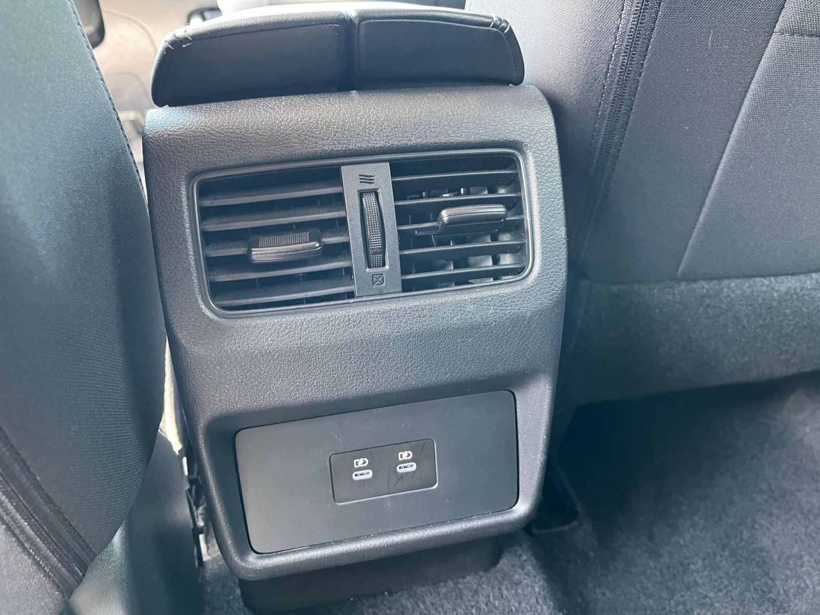 Used 2025 Nissan Rogue SV FWD image 24