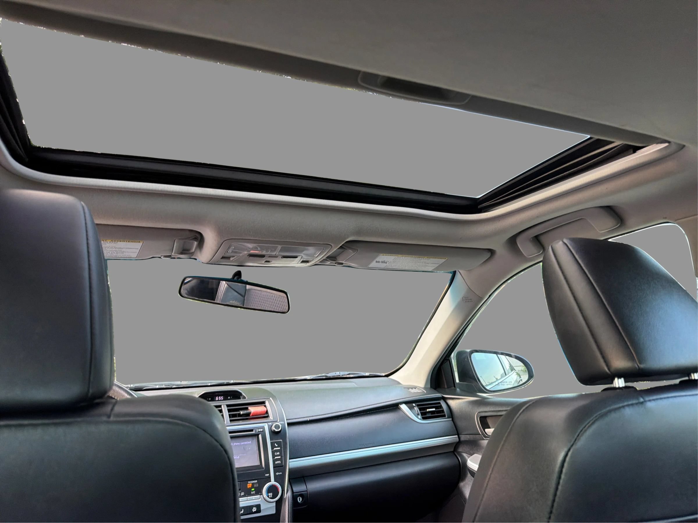 Used 2012 Toyota Camry SE FWD image 19