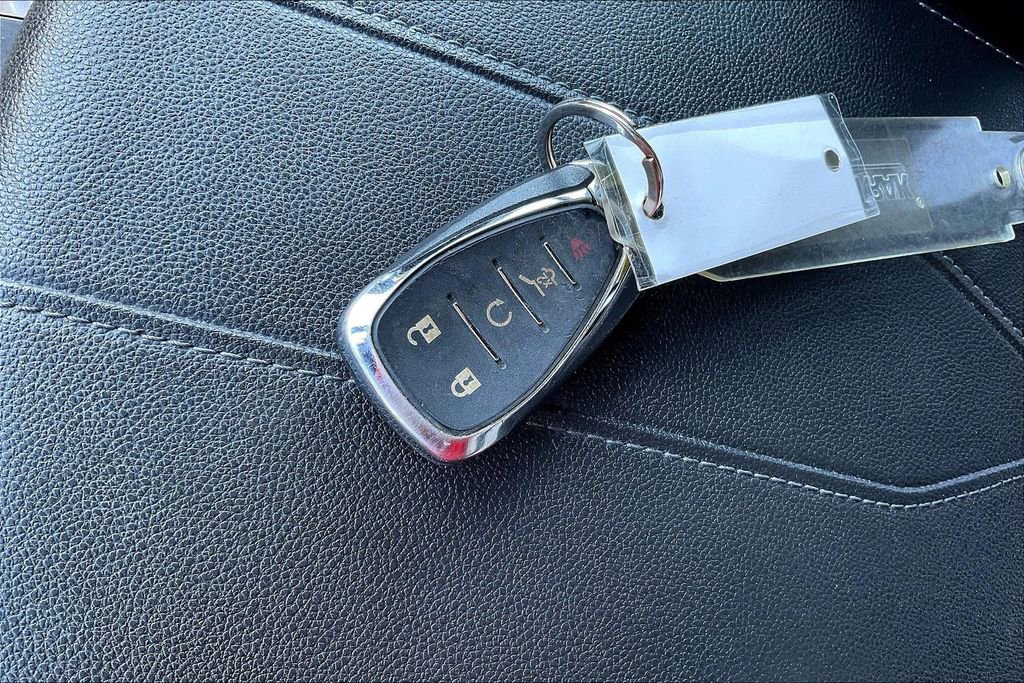 Used 2022 Chevrolet Traverse LT image 14