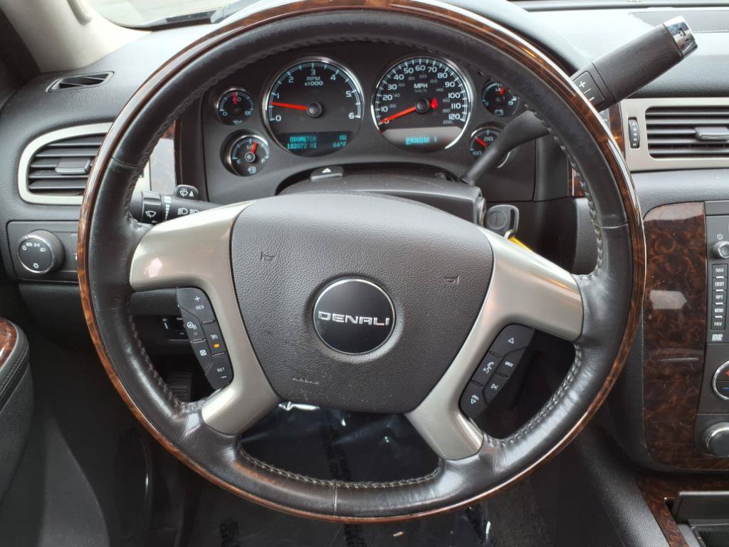 Used 2013 GMC Sierra 2500 Denali w/ Suspension Package, Off-Road AWD/4WD image 23