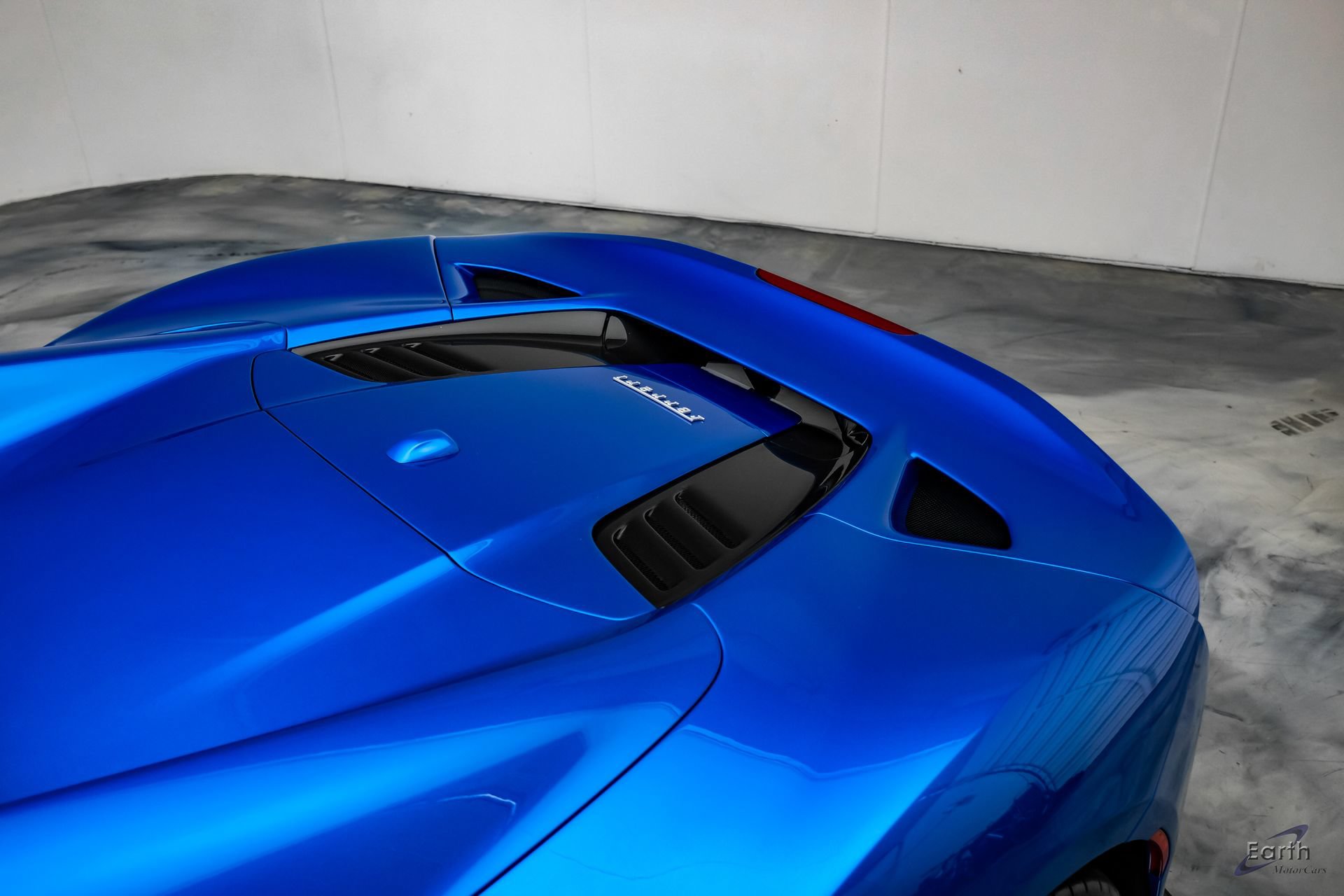 Used 2023 Ferrari F8 Tributo RWD image 45