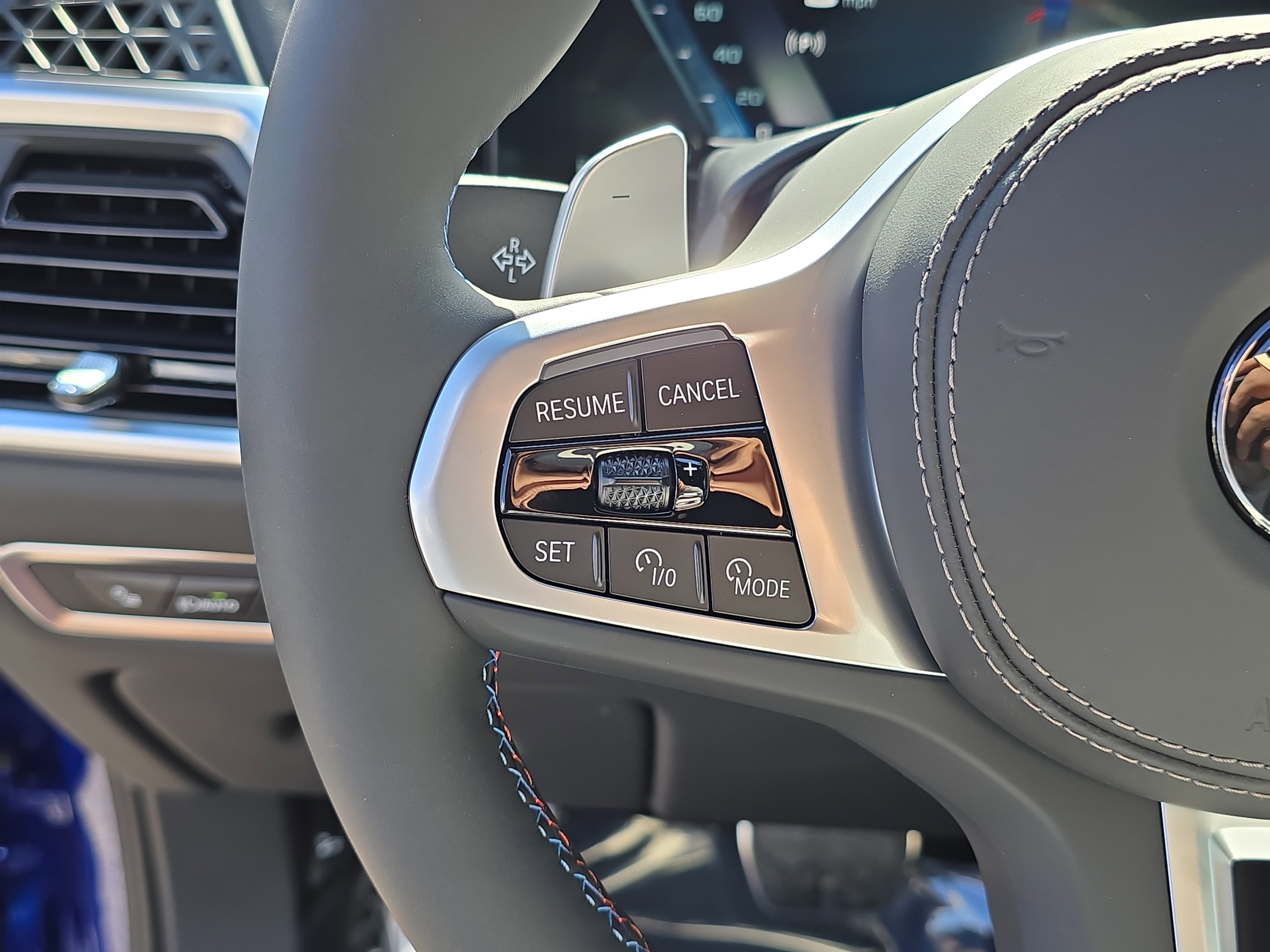 New 2026 BMW X7 M60i image 36