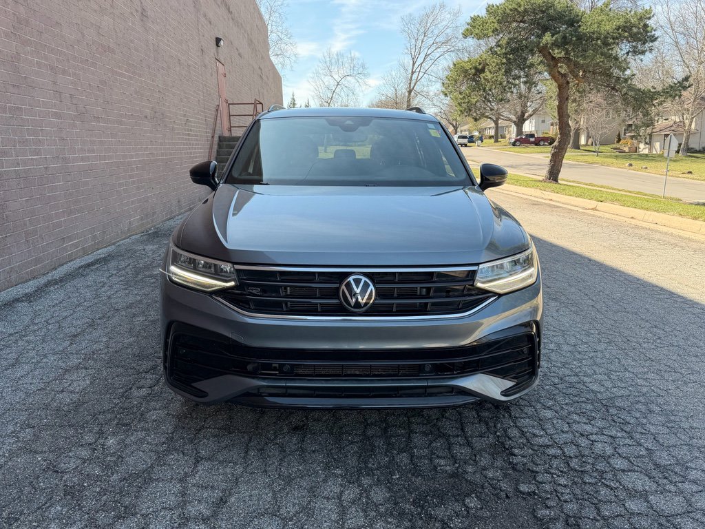 Used 2022 Volkswagen Tiguan SE R-Line image 8