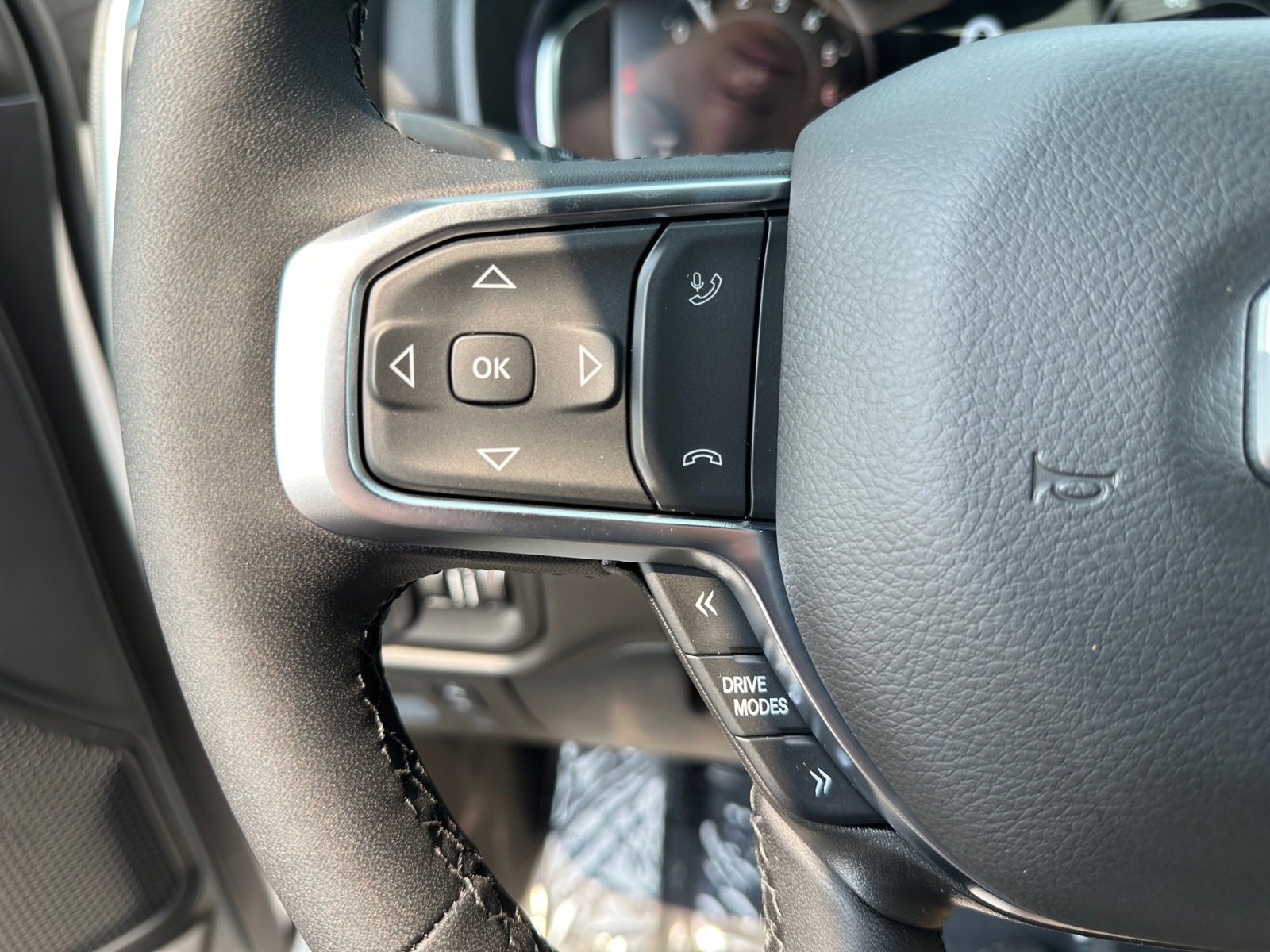 New 2026 RAM 1500 4x4 Crew Cab image 16