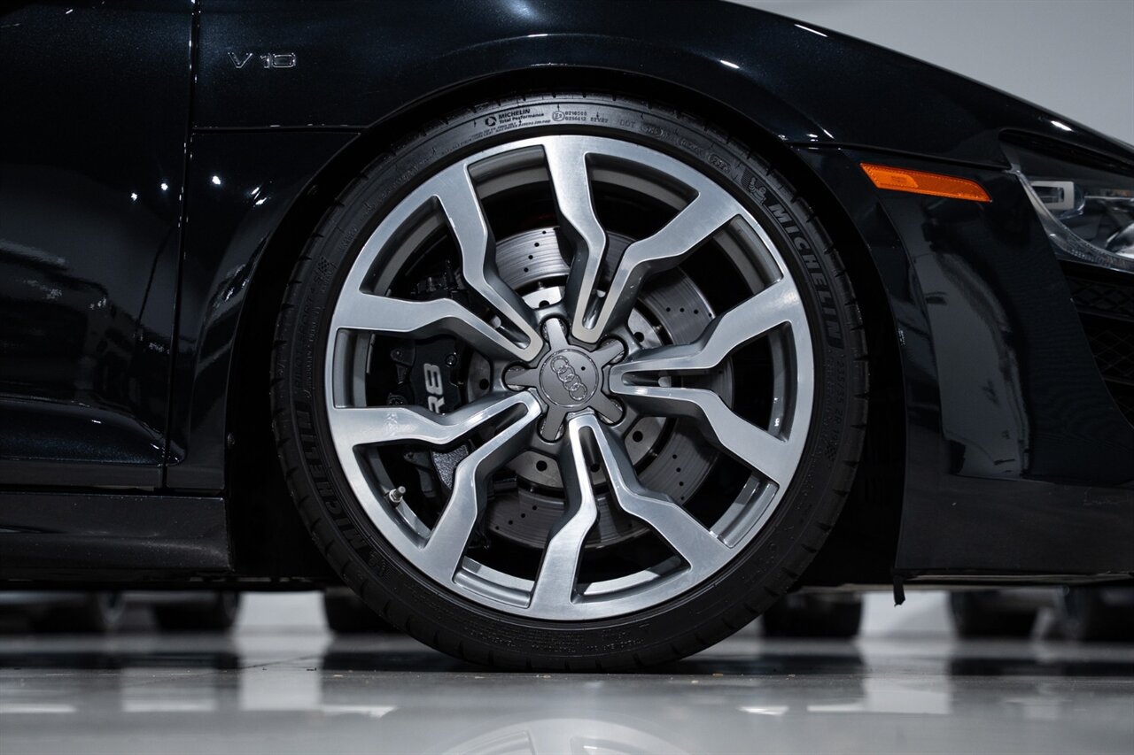 Used 2011 Audi R8 V10 AWD/4WD image 45