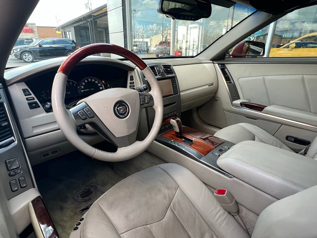 Used 2005 Cadillac XLR Base image 15