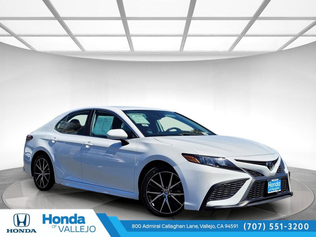 Used 2023 Toyota Camry SE