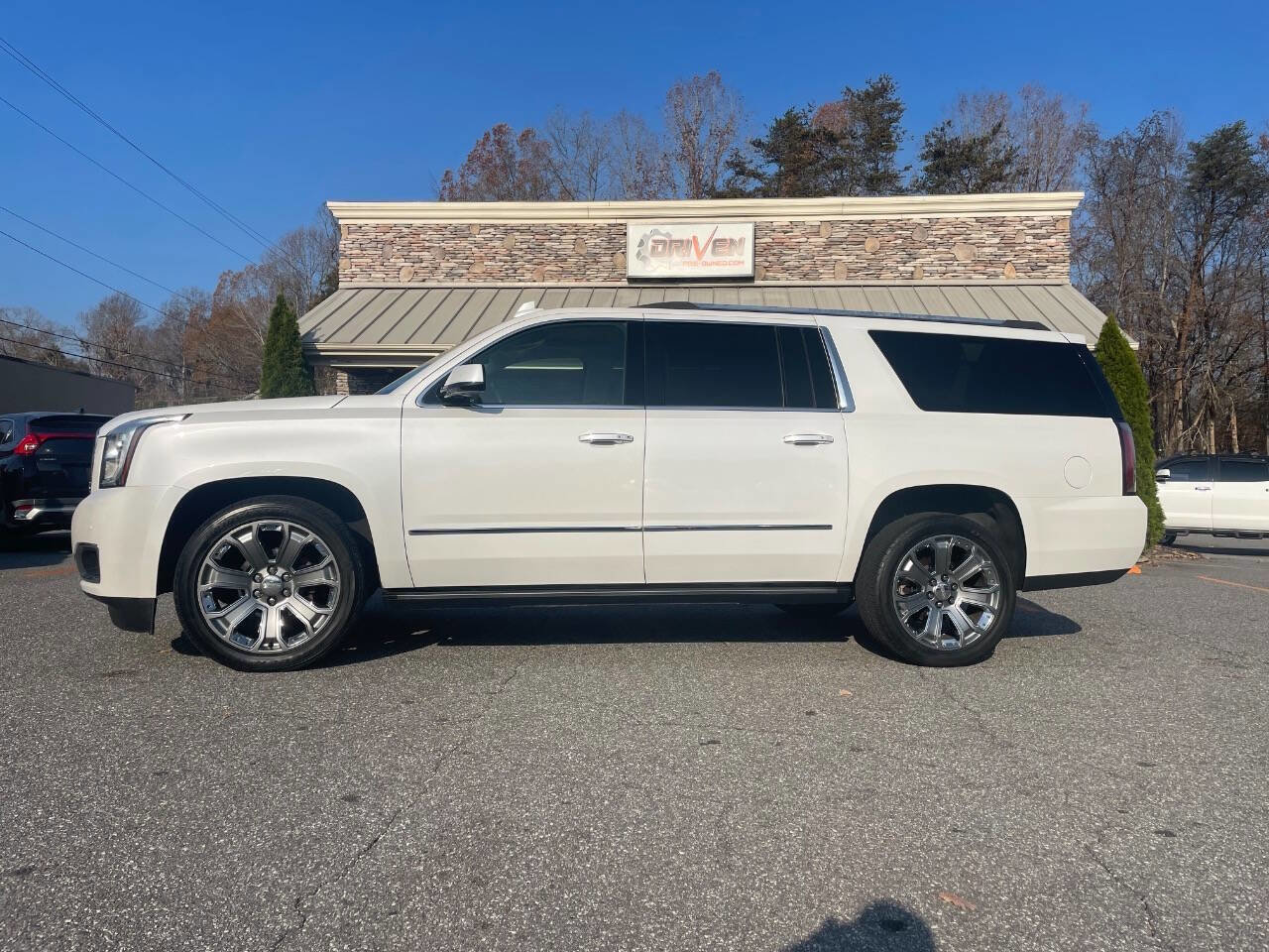 Used 2017 GMC Yukon XL Denali w/ Open Road Package image 1