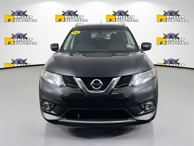 Used 2016 Nissan Rogue SV image 2