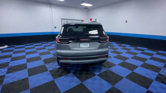 Used 2024 GMC Acadia Elevation w/ Luxury Package AWD/4WD image 7