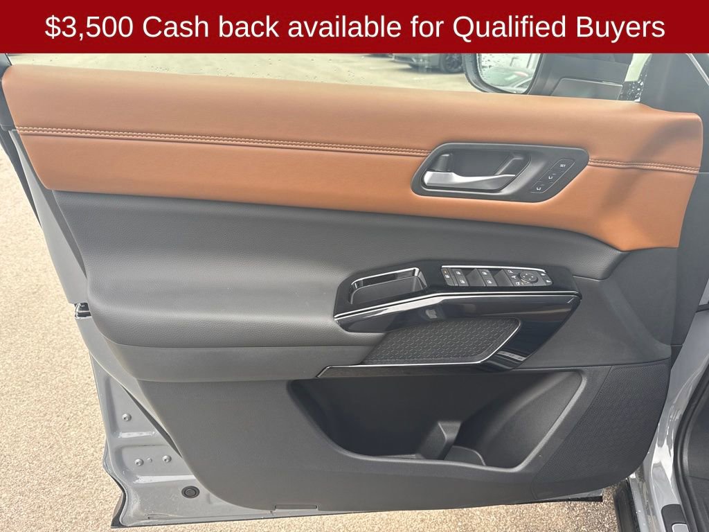 New 2026 Nissan Pathfinder Platinum image 19