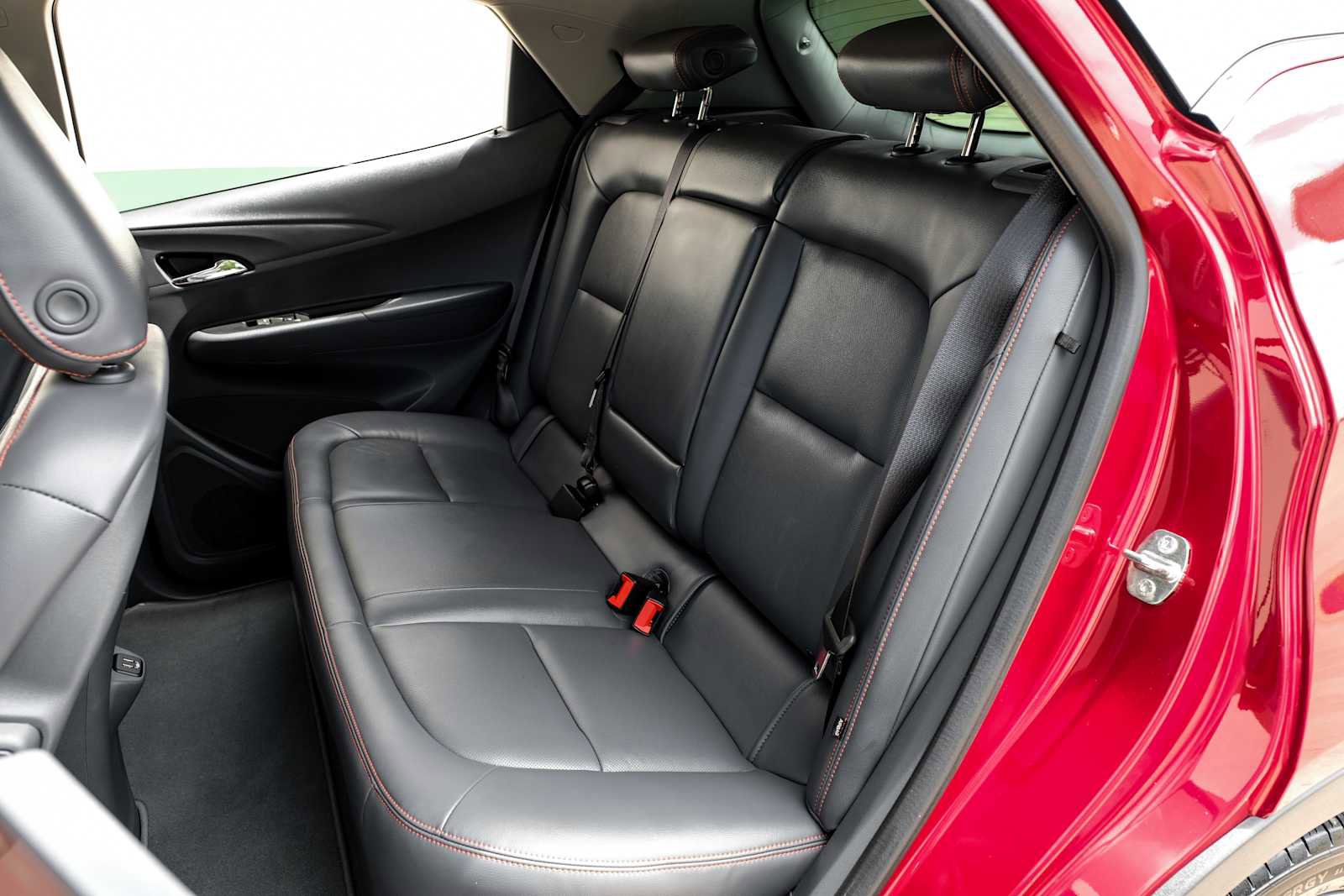 Used 2020 Chevrolet Bolt Premier w/ Infotainment Package image 38