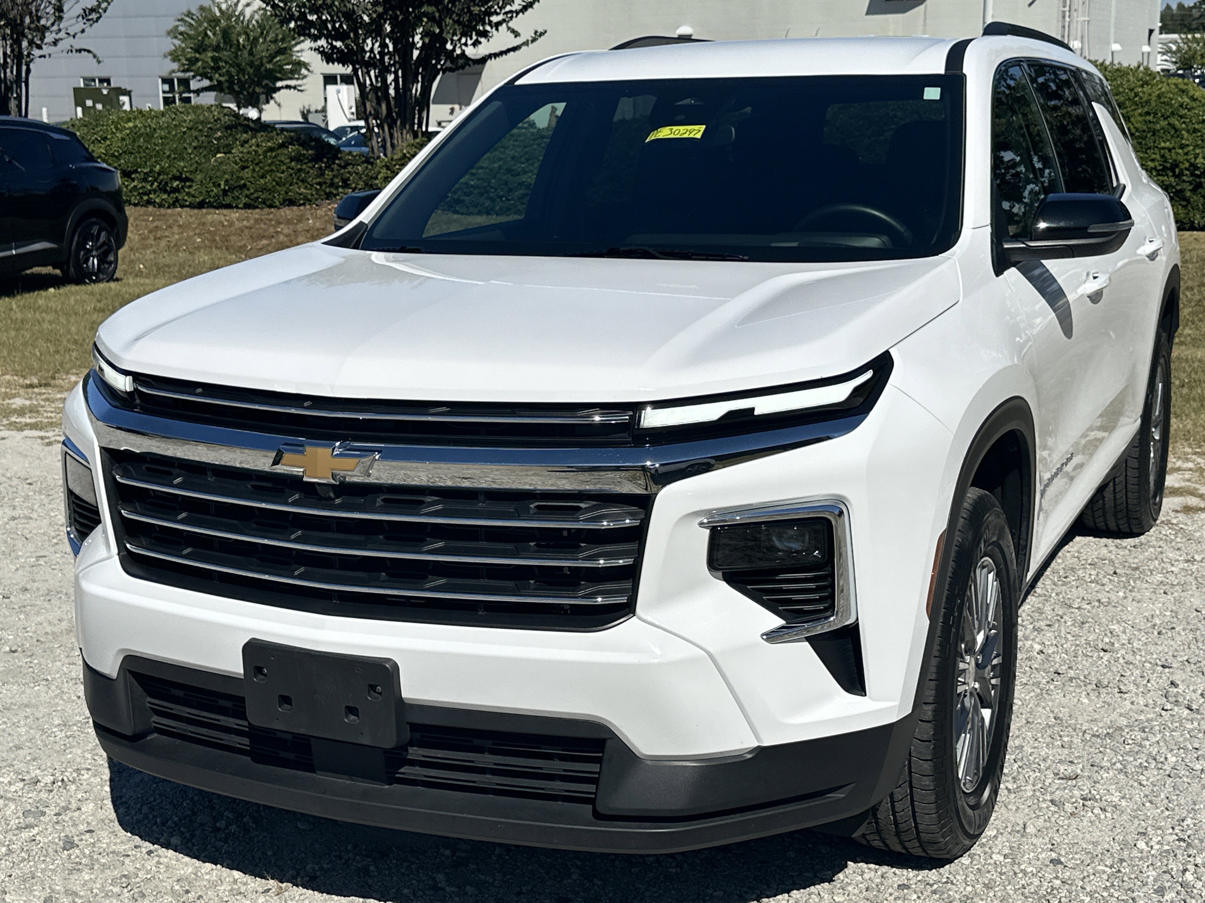 Used 2025 Chevrolet Traverse LT