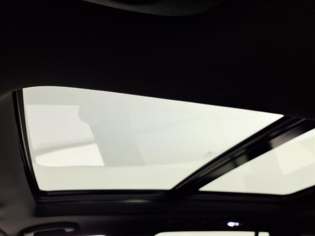 Certified 2025 Cadillac XT6 Premium Luxury image 8