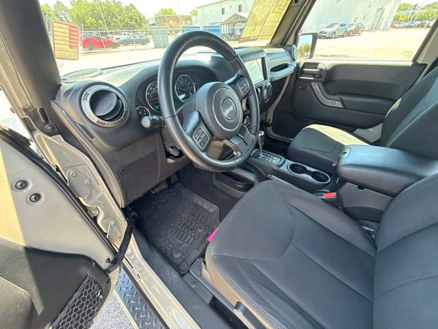 Used 2018 Jeep Wrangler Sport AWD/4WD image 19