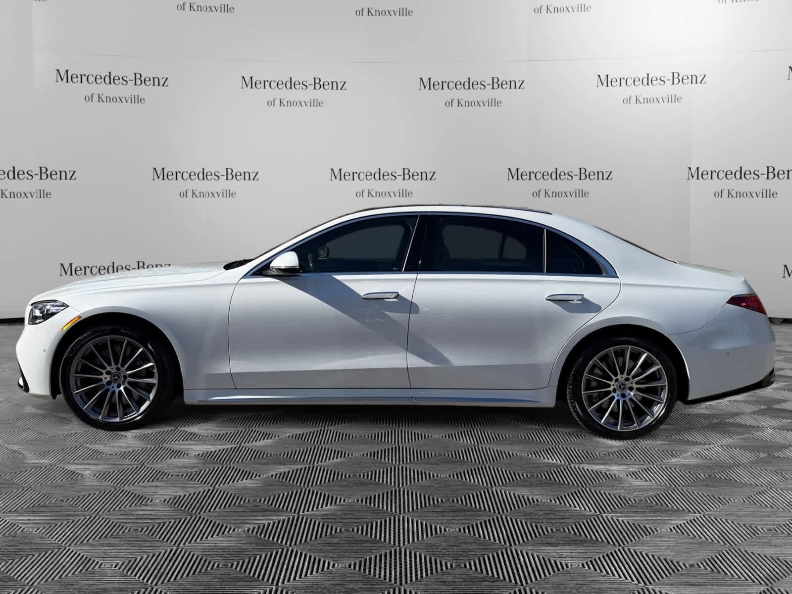 New 2026 Mercedes-Benz S 580 4MATIC Sedan image 2
