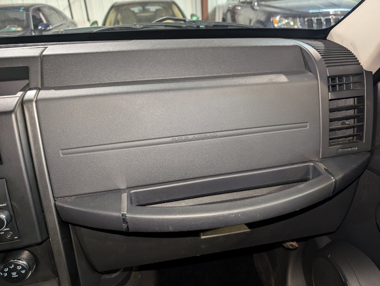 Used 2010 Jeep Liberty Sport w/ Popular Equipment Group AWD/4WD image 33