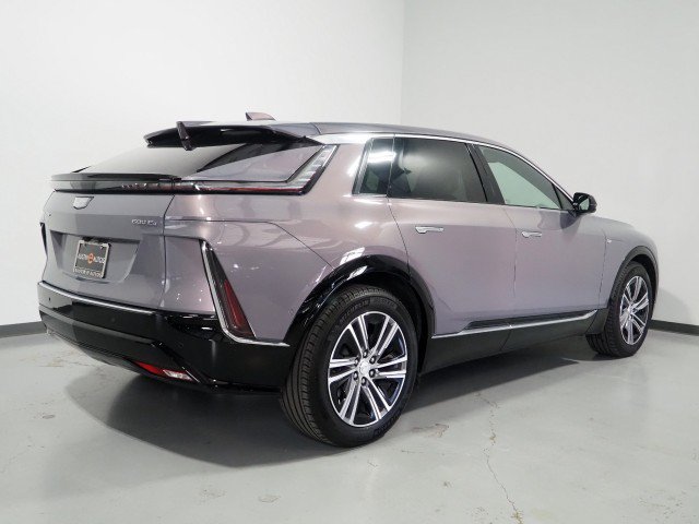 Used 2024 Cadillac Lyriq AWD Luxury image 6