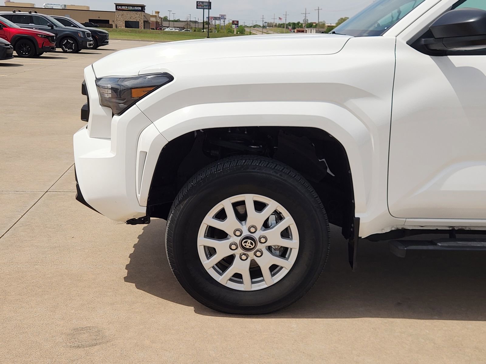 Used 2024 Toyota Tacoma SR image 9