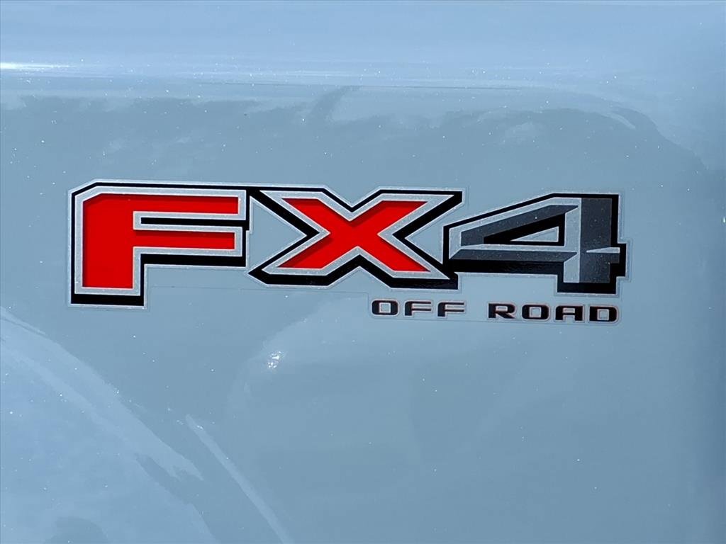 Used 2025 Ford F450 Platinum w/ FX4 Off-Road Package image 14
