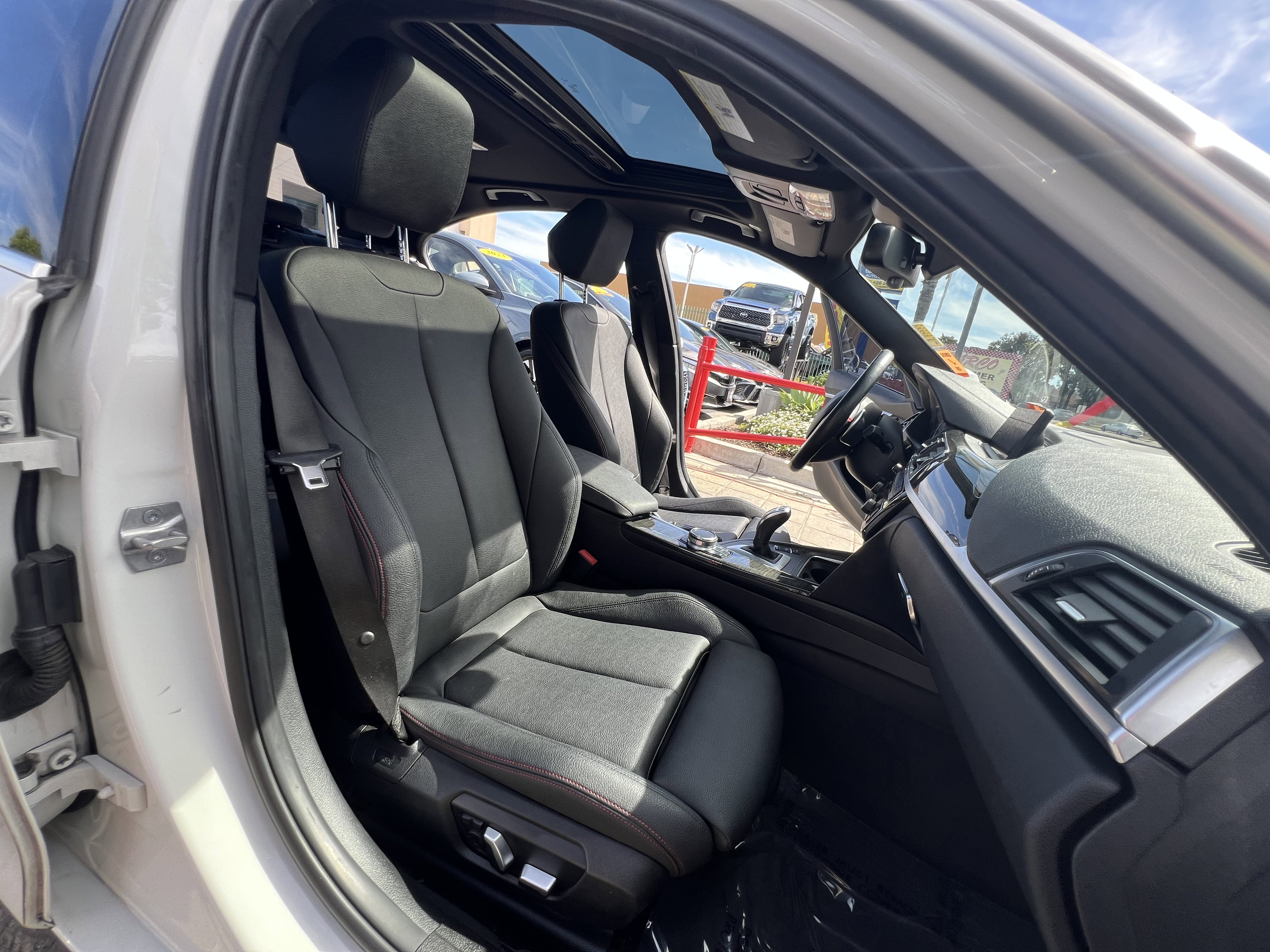 Used 2018 BMW 330i Sedan image 34