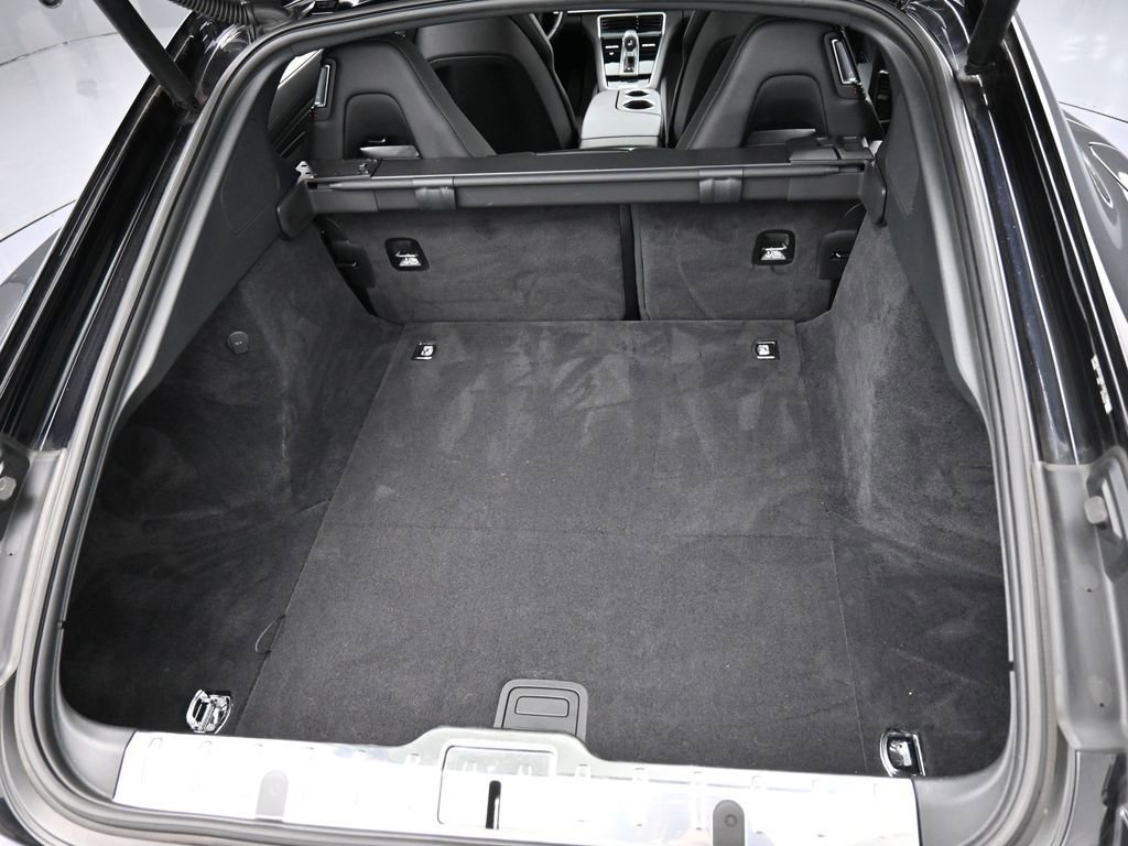 Certified 2022 Porsche Panamera Platinum Edition image 35