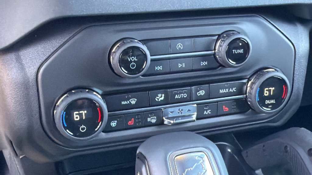 New 2026 Ford Bronco Outer Banks image 14