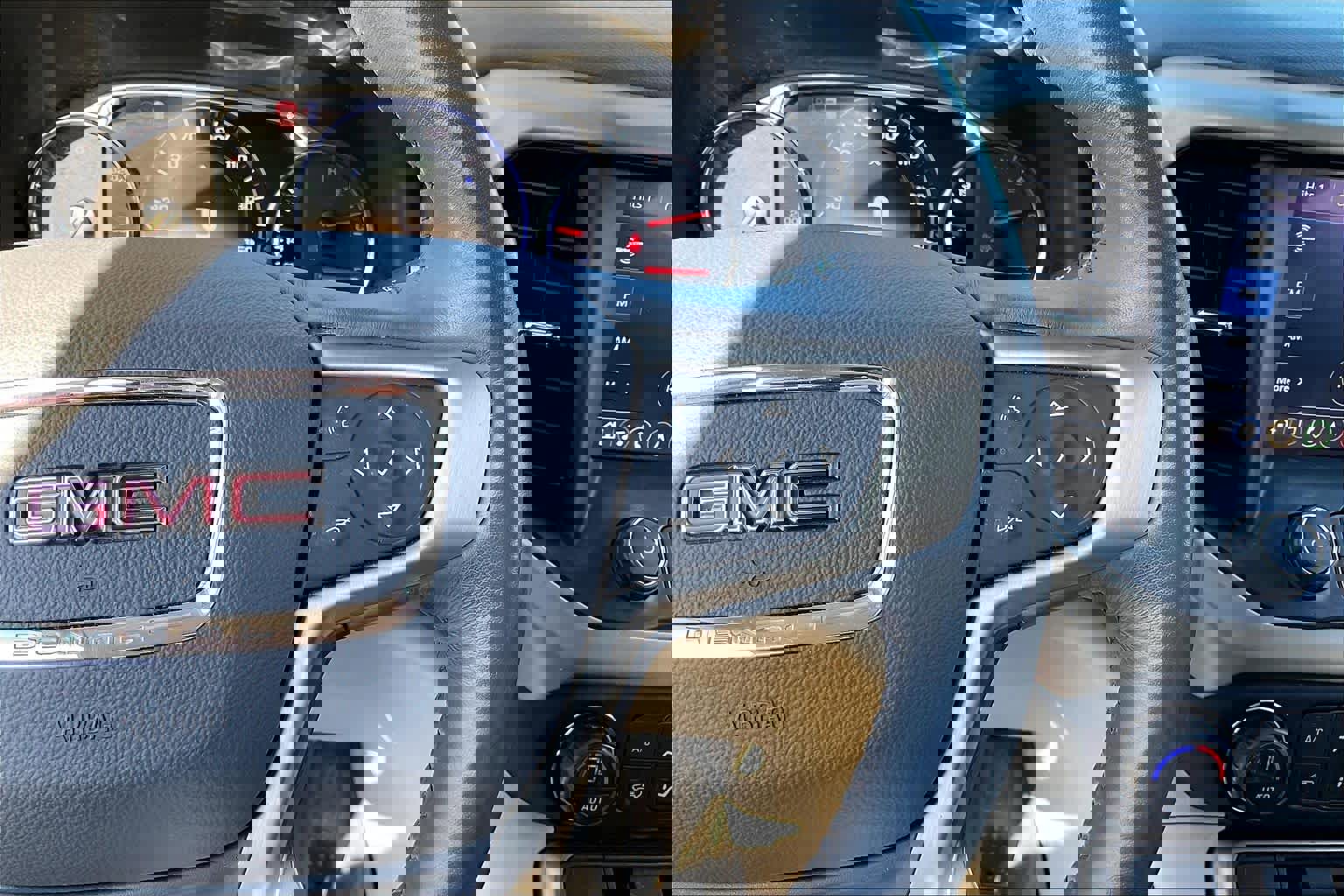 Used 2022 GMC Acadia Denali w/ Denali Ultimate Package image 21