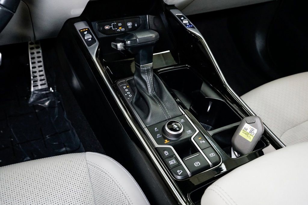 Certified 2024 Kia Sorento SX image 25