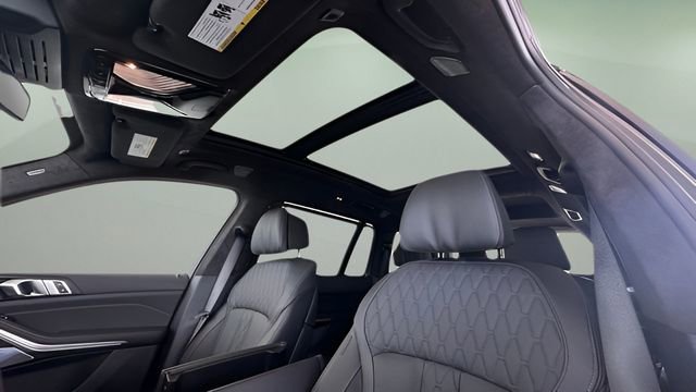 Used 2026 BMW X7 M60i image 89