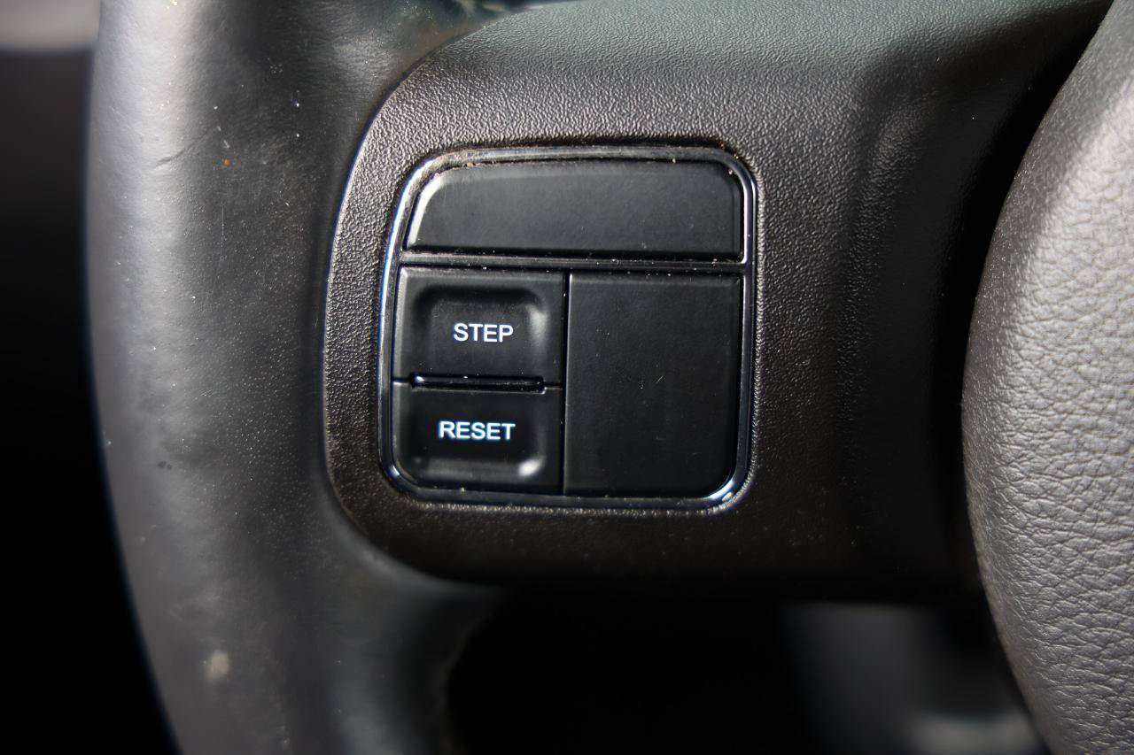 Used 2016 Jeep Patriot Latitude AWD/4WD image 24