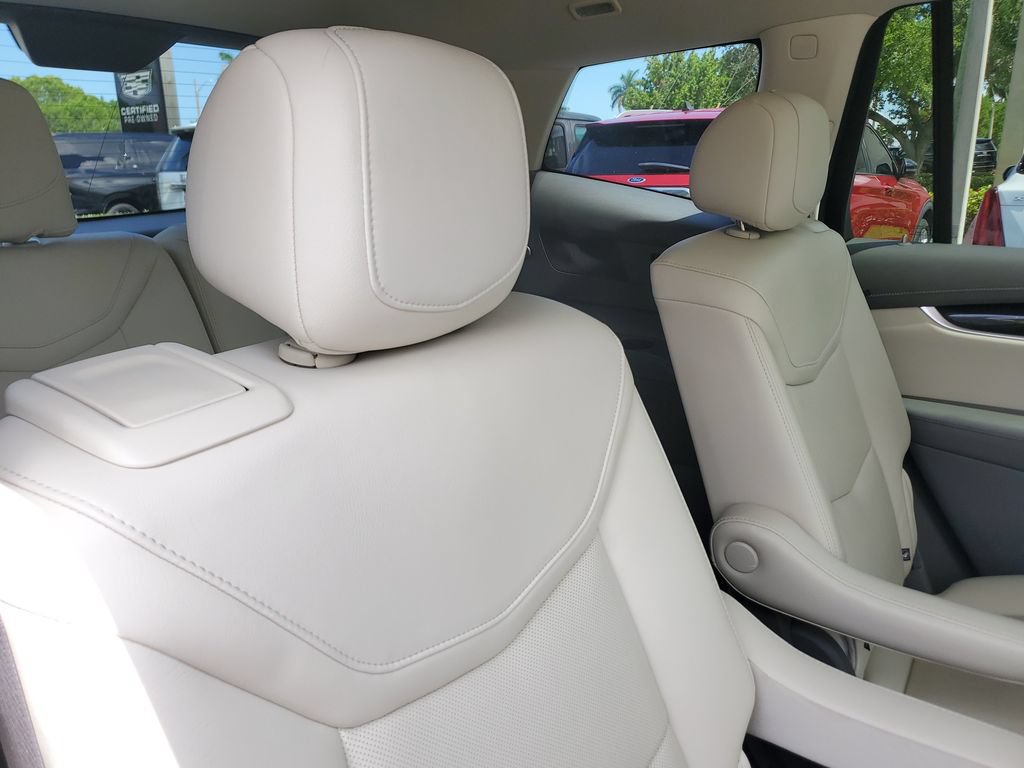 Certified 2024 Cadillac XT6 Premium Luxury w/ Technology Package FWD image 25