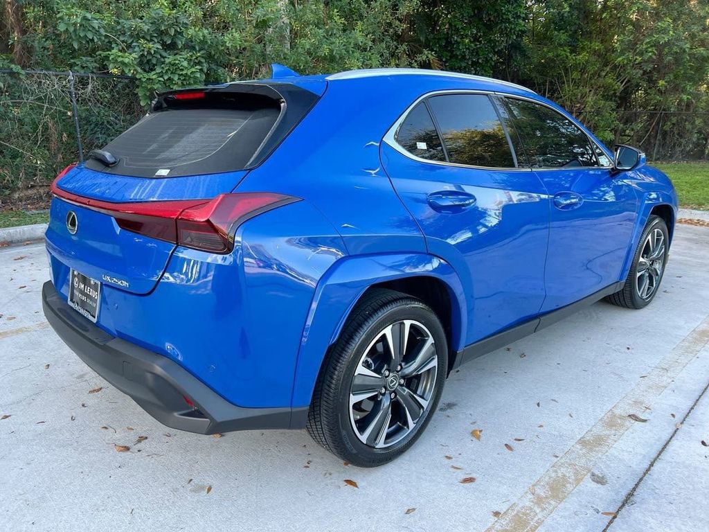 Certified 2024 Lexus UX 250h FWD w/ Premium Package image 7