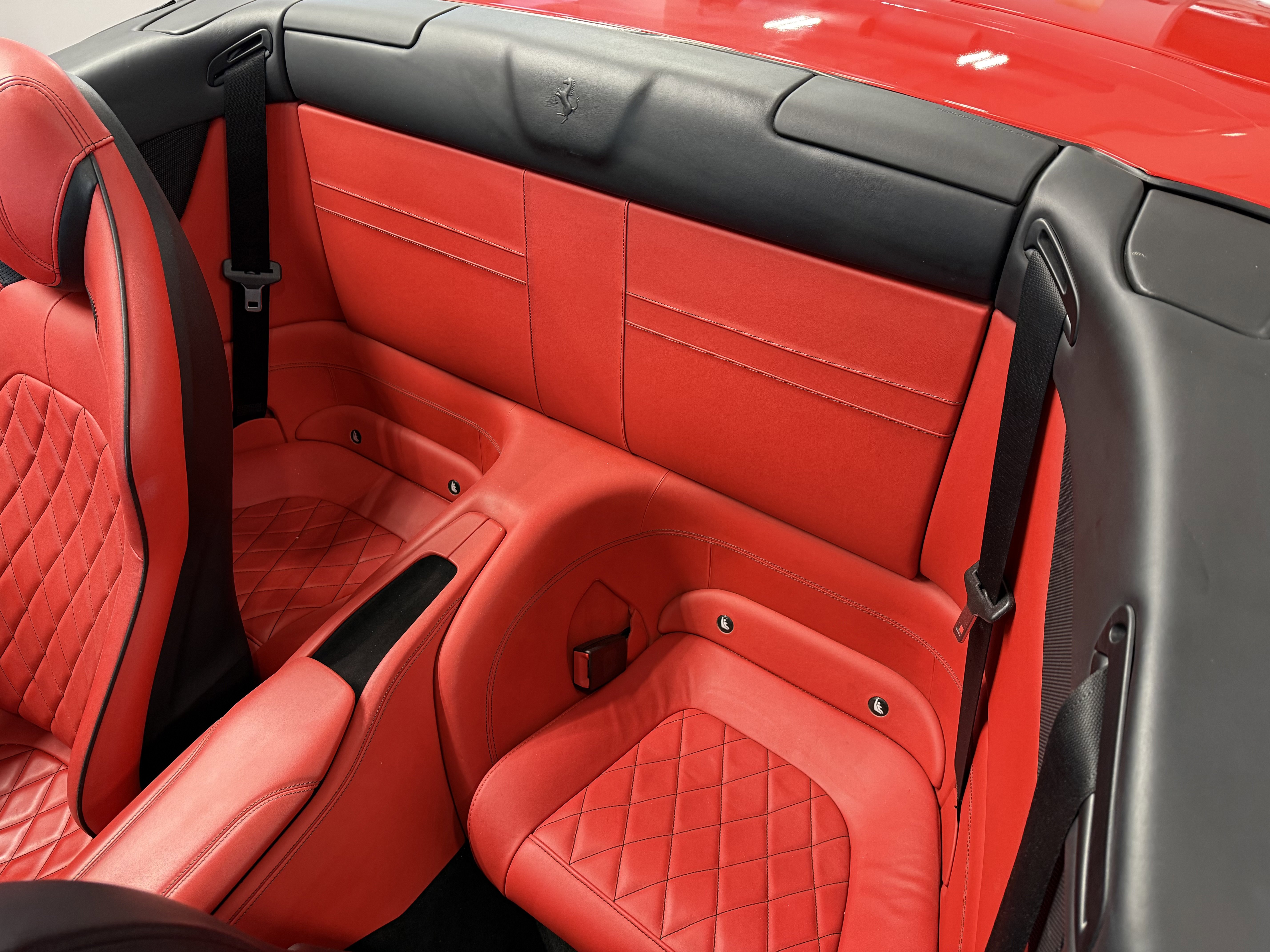 Used 2016 Ferrari California T image 17