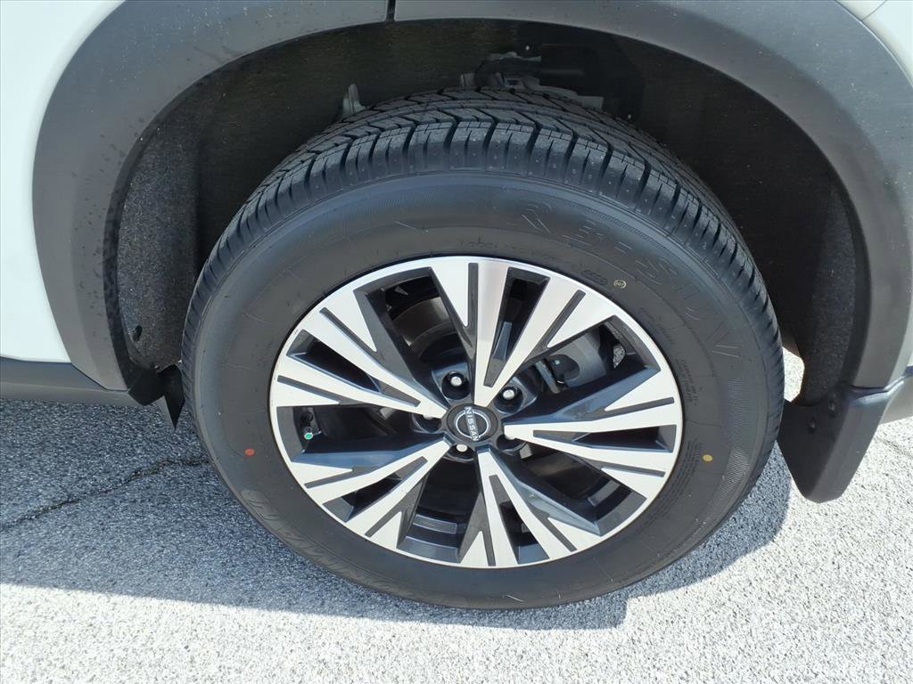 Certified 2023 Nissan Rogue SV AWD/4WD image 4