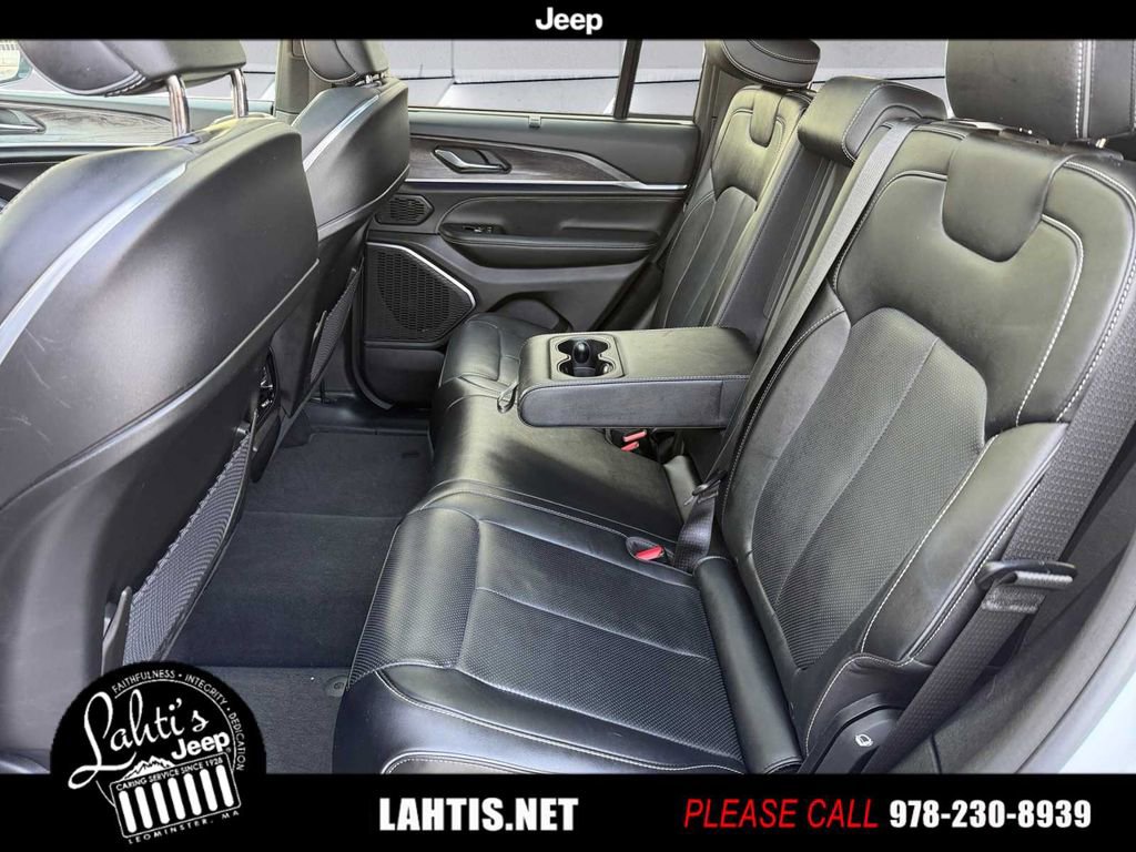 Certified 2023 Jeep Grand Cherokee Overland w/ Adv Protech Group III image 11