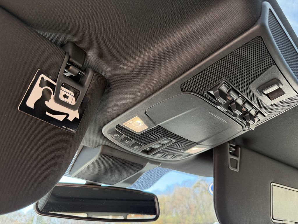 Used 2019 Ford F150 Raptor w/ Equipment Group 801A Mid image 27