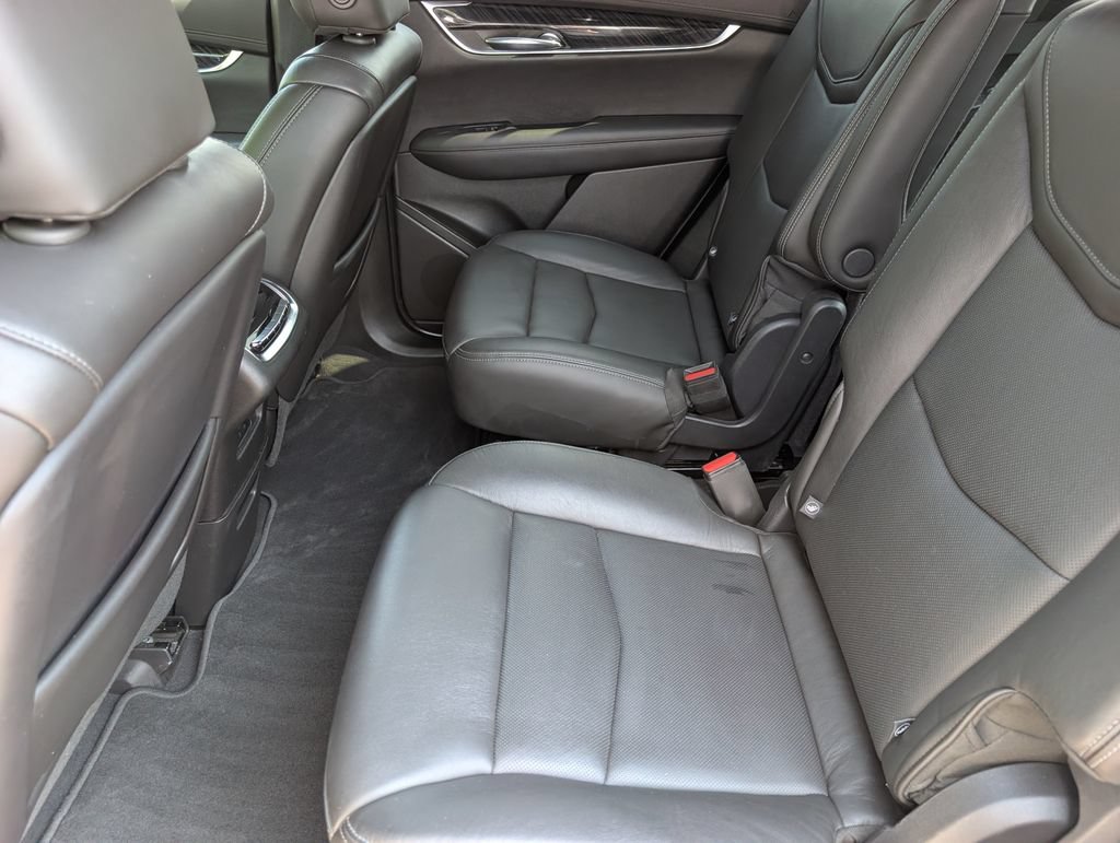 Used 2020 Cadillac XT6 Premium Luxury AWD/4WD image 17