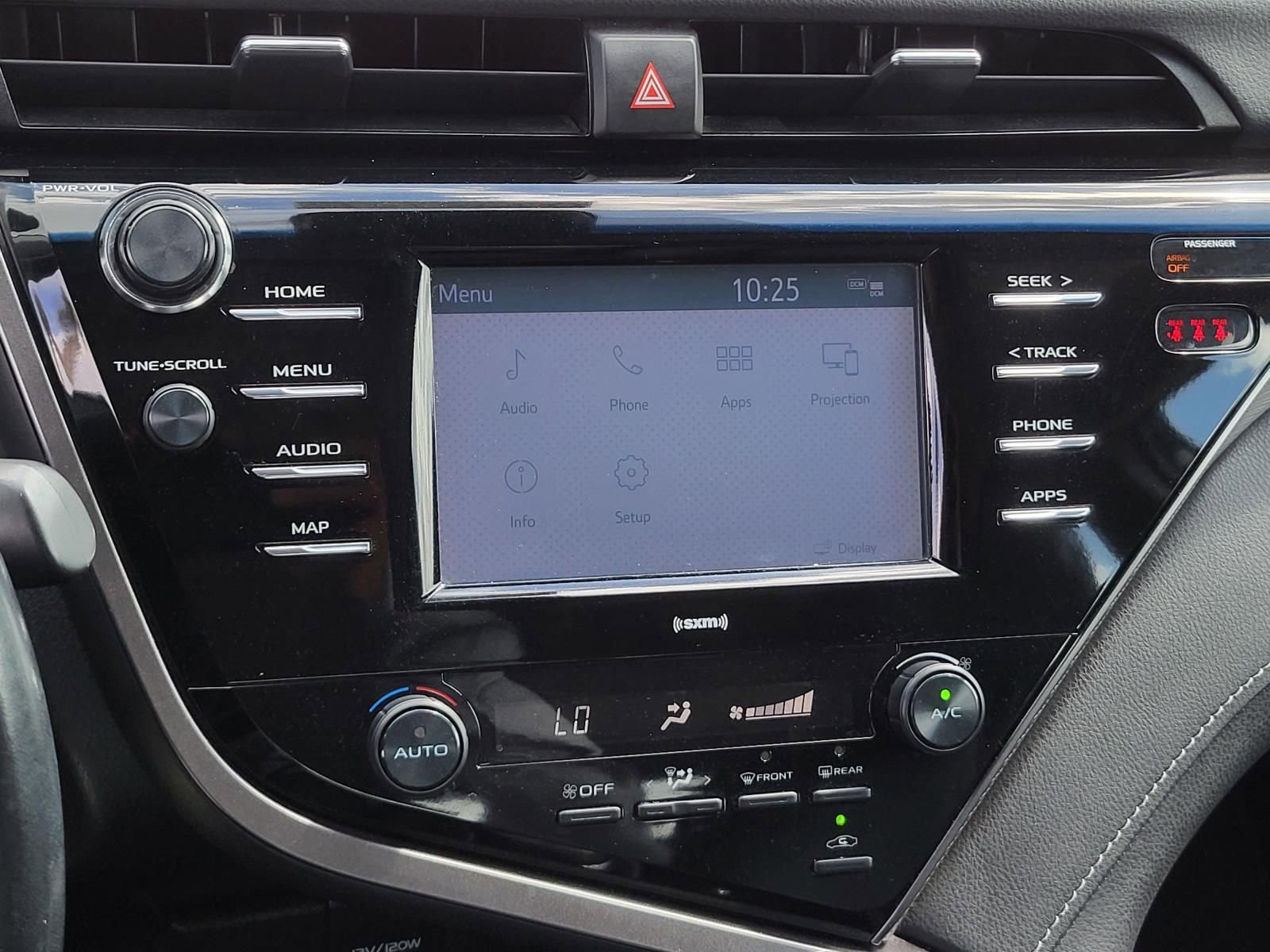 Used 2020 Toyota Camry SE image 20