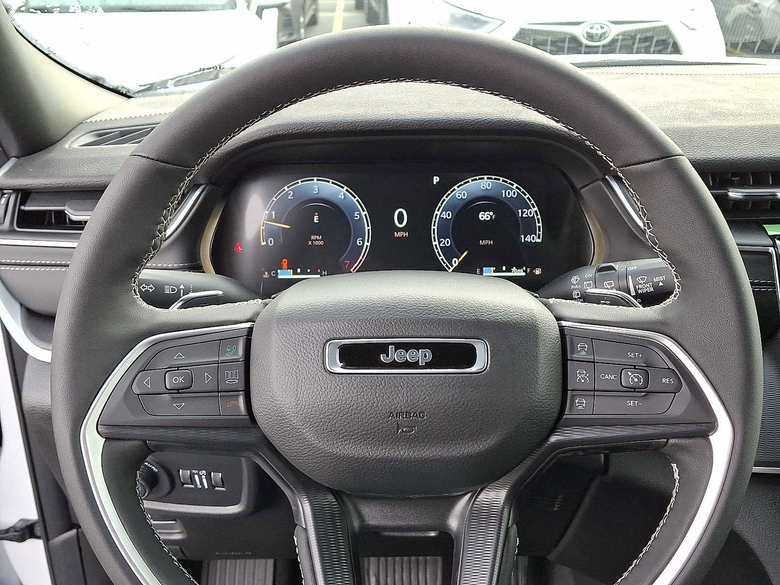 New 2025 Jeep Grand Cherokee Altitude image 13