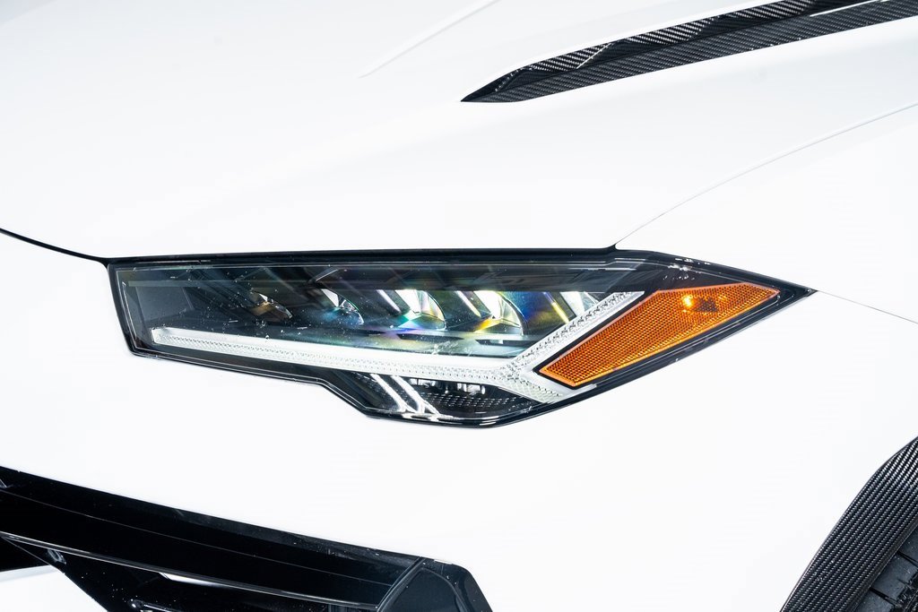 Used 2024 Lamborghini Urus Performante image 13