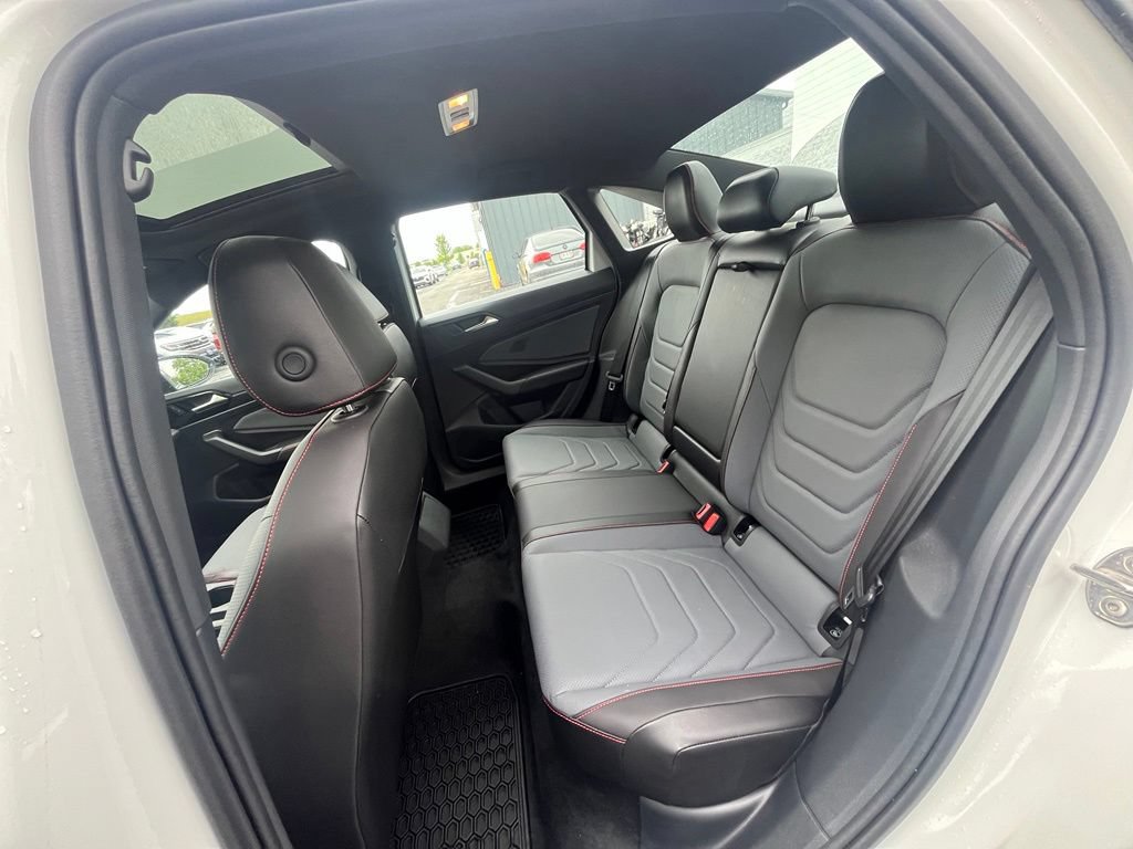 Certified 2026 Volkswagen Jetta GLI Autobahn w/ GLI Black Package FWD image 25