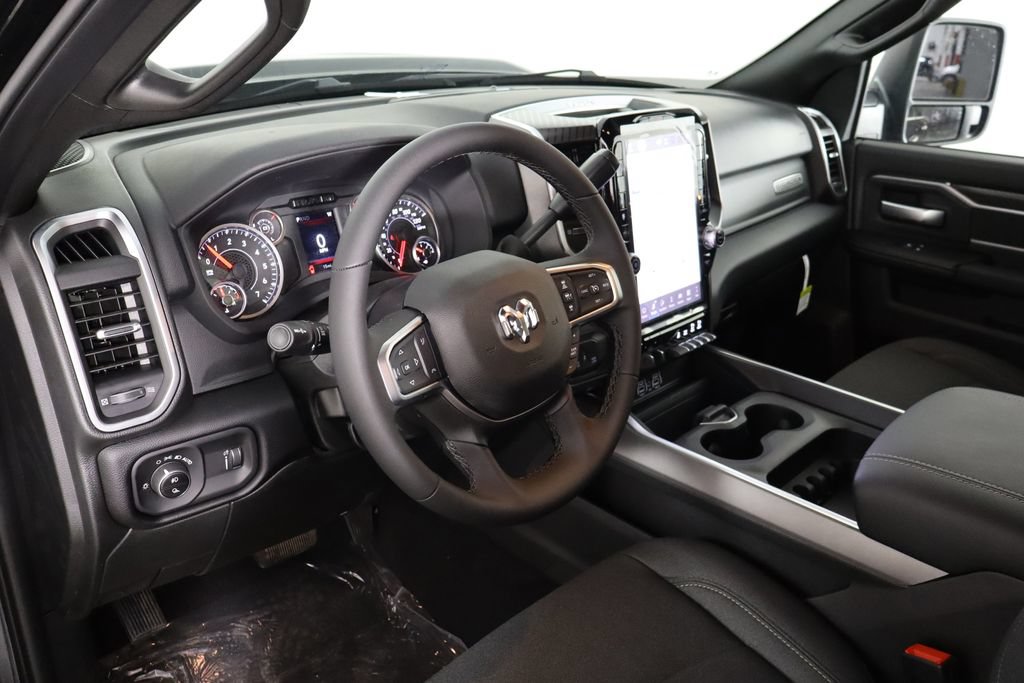 New 2026 RAM 2500 Big Horn AWD/4WD image 24