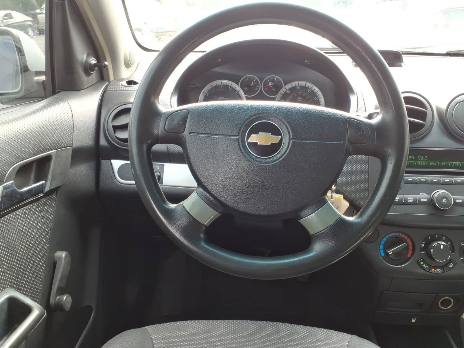 Used 2011 Chevrolet Aveo LT FWD image 5