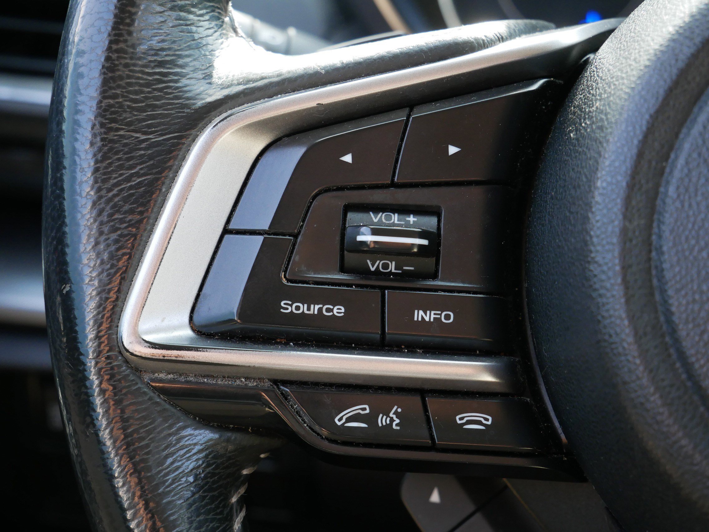 Used 2018 Subaru Impreza 2.0i Limited image 28