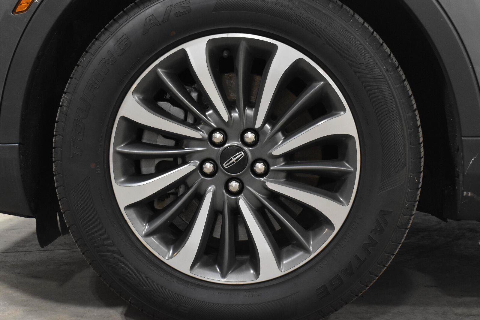 Used 2023 Lincoln Nautilus Reserve AWD/4WD image 30