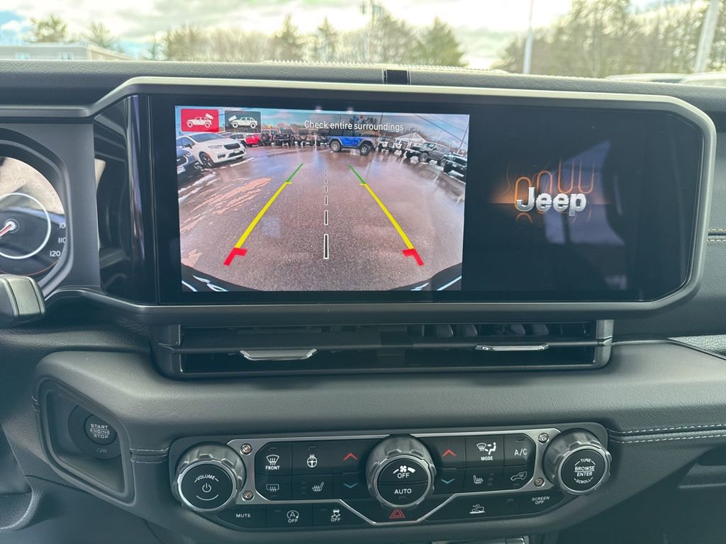 Certified 2025 Jeep Wrangler Sahara AWD/4WD image 14